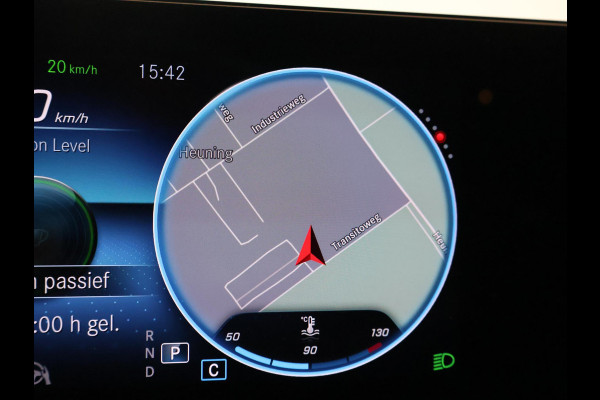 Mercedes-Benz A-Klasse 180 AUT. AMG SPORT + PANORAMA | SFEERVERLICHTING | CAMERA | ADAPTIVE CRUISE | CARPLAY