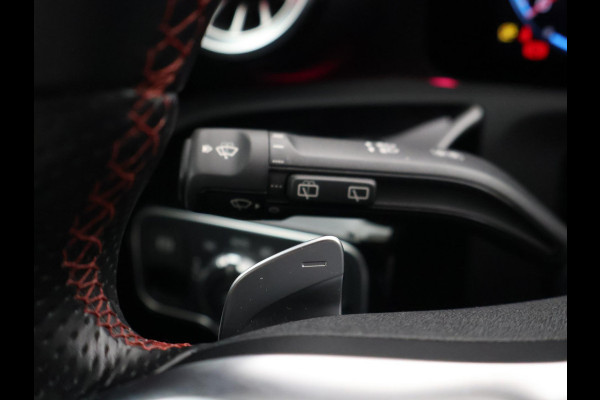 Mercedes-Benz A-Klasse 180 AUT. AMG SPORT + PANORAMA | SFEERVERLICHTING | CAMERA | ADAPTIVE CRUISE | CARPLAY