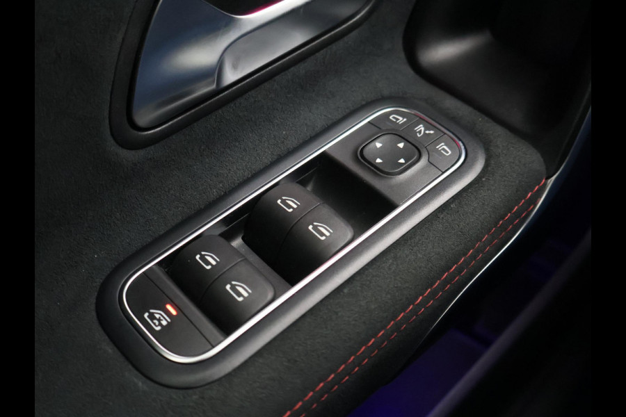 Mercedes-Benz A-Klasse 180 AUT. AMG SPORT + PANORAMA | SFEERVERLICHTING | CAMERA | ADAPTIVE CRUISE | CARPLAY