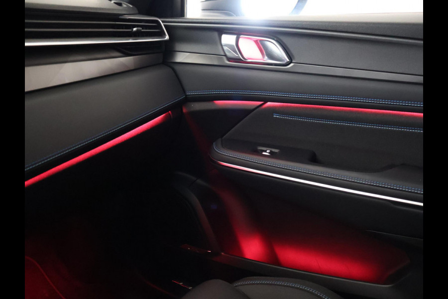 Lynk & Co 01 1.5 + INFINITY | SCHUIFDAK | 20 INCH | SFEERVERLICHTING | ADAPTIVE CRUISE | 360 CAMERA