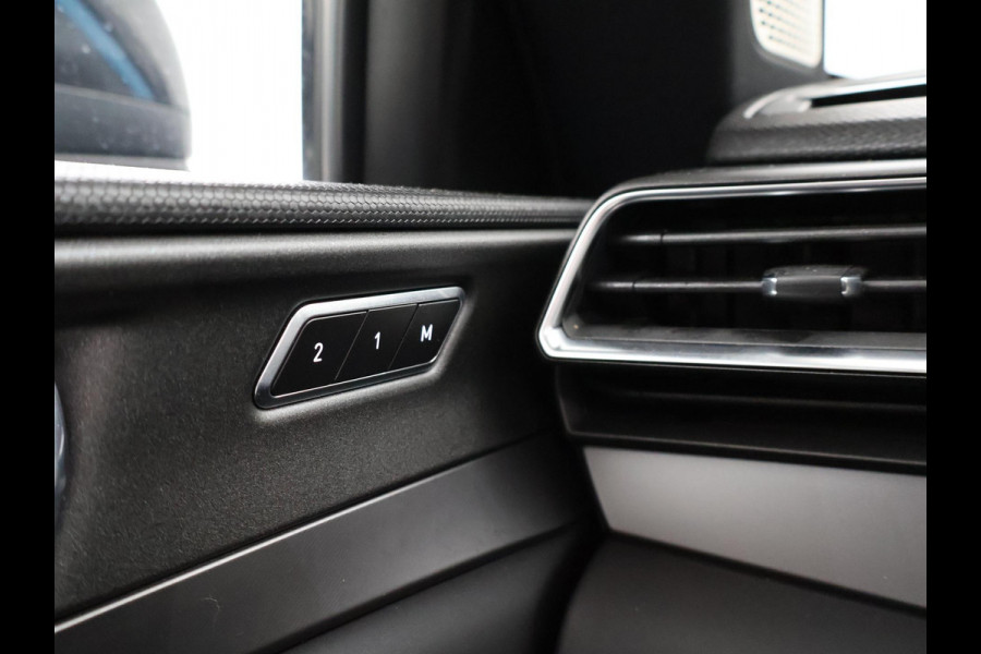 Lynk & Co 01 1.5 + INFINITY | SCHUIFDAK | 20 INCH | SFEERVERLICHTING | ADAPTIVE CRUISE | 360 CAMERA