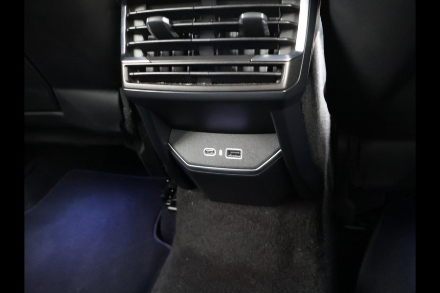 Lynk & Co 01 1.5 + INFINITY | SCHUIFDAK | 20 INCH | SFEERVERLICHTING | ADAPTIVE CRUISE | 360 CAMERA