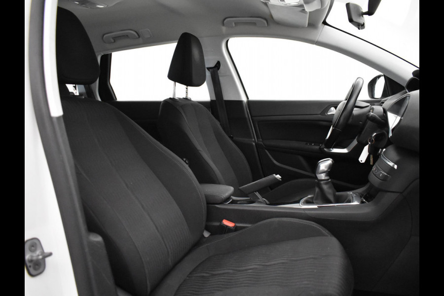 Peugeot 308 SW 1.2 PureTech Blue Lease + Trekhaak