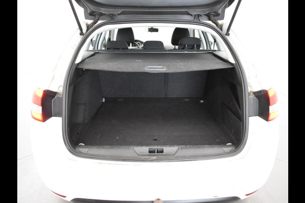 Peugeot 308 SW 1.2 PureTech Blue Lease + Trekhaak