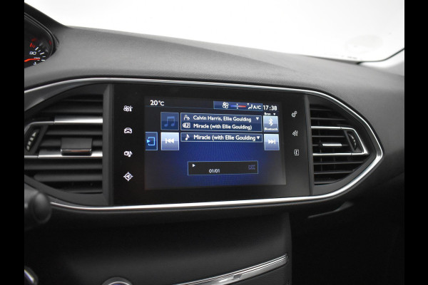 Peugeot 308 SW 1.2 PureTech Blue Lease + Trekhaak