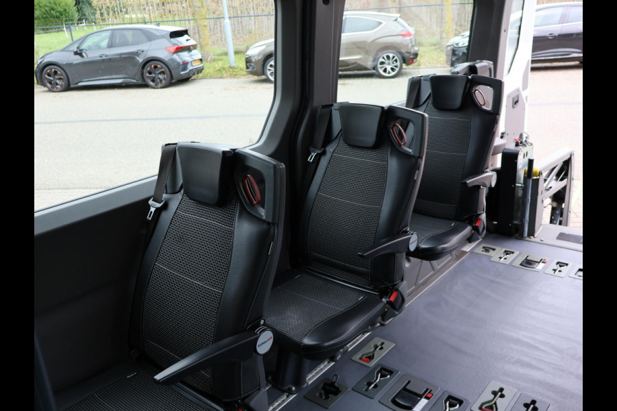 Volkswagen Crafter 2.0 TDI ROLSTOEL AUTO 9-PERS. + 4 ROLSTOELEN *EXCL. BTW* - EURO 6 - LIFT