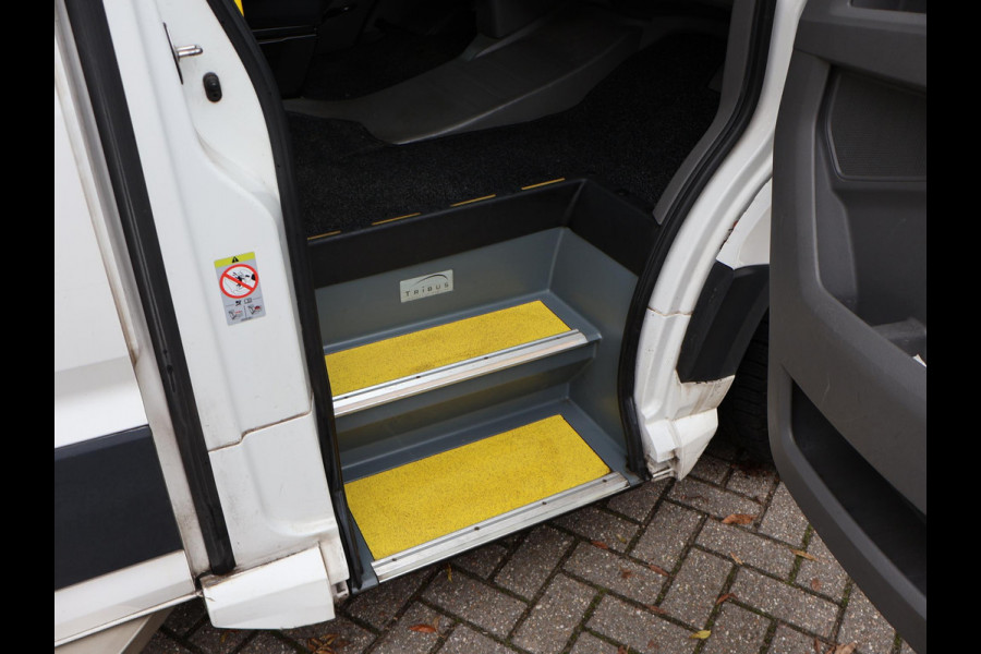 Volkswagen Crafter 2.0 TDI ROLSTOEL AUTO 9-PERS. + 4 ROLSTOELEN *EXCL. BTW* - EURO 6 - LIFT