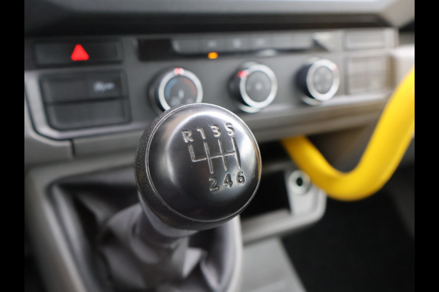 Volkswagen Crafter 2.0 TDI ROLSTOEL AUTO 9-PERS. + 4 ROLSTOELEN *EXCL. BTW* - EURO 6 - LIFT