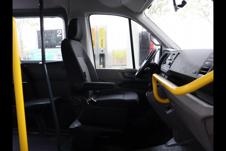 Volkswagen Crafter 2.0 TDI ROLSTOEL AUTO 9-PERS. + 4 ROLSTOELEN *EXCL. BTW* - EURO 6 - LIFT