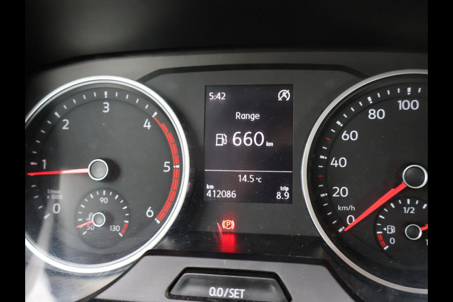 Volkswagen Crafter 2.0 TDI ROLSTOEL AUTO 9-PERS. + 4 ROLSTOELEN *EXCL. BTW* - EURO 6 - LIFT