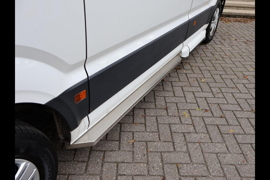 Volkswagen Crafter 2.0 TDI ROLSTOEL AUTO 9-PERS. + 4 ROLSTOELEN *EXCL. BTW* - EURO 6 - LIFT
