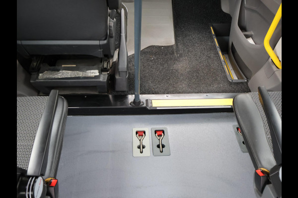 Volkswagen Crafter 2.0 TDI ROLSTOEL AUTO 9-PERS. + 4 ROLSTOELEN *EXCL. BTW* - EURO 6 - LIFT