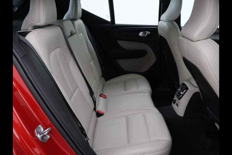 Volvo XC40 1.5 T4 RECHARGE 211 PK AUT. INSCRIPTION + TREKHAAK | LEDER | HARMAN/KARDON | STOELVERW. V+A | ADAPTIVE CRUISE