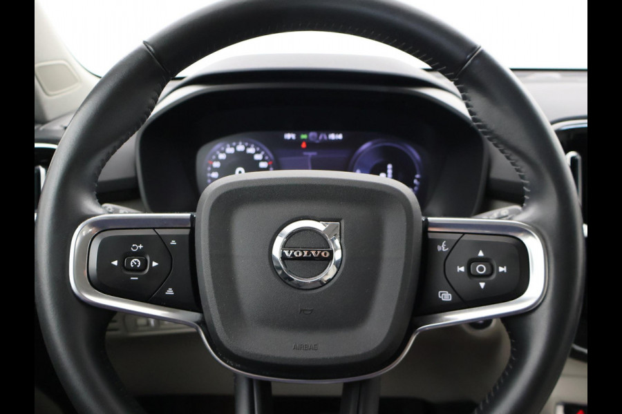 Volvo XC40 1.5 T4 RECHARGE 211 PK AUT. INSCRIPTION + TREKHAAK | LEDER | HARMAN/KARDON | STOELVERW. V+A | ADAPTIVE CRUISE