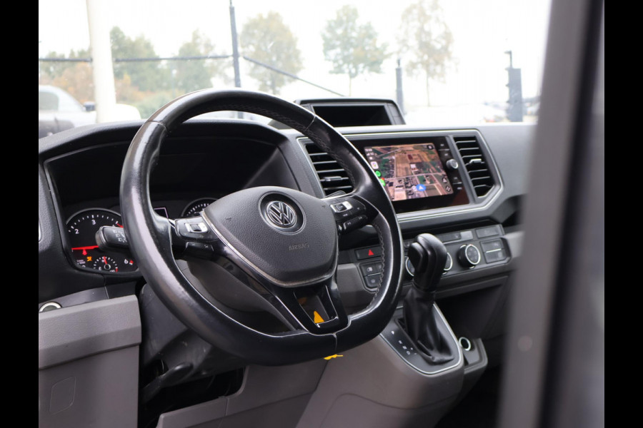 Volkswagen Crafter 35 2.0 TDI 140 PK DSG L3H3 + 3000 KG TREKHAAK + ADAPTIVE CRUISE / STUUR+ STOELVERW. / MASSAGE / LED / CAMERA