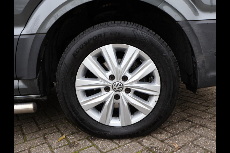 Volkswagen Crafter 35 2.0 TDI 140 PK DSG L3H3 + 3000 KG TREKHAAK + ADAPTIVE CRUISE / STUUR+ STOELVERW. / MASSAGE / LED / CAMERA