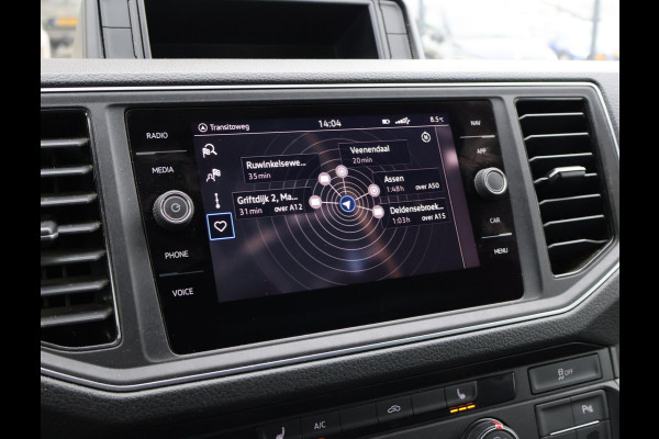 Volkswagen Crafter 35 2.0 TDI 140 PK DSG L3H3 + 3000 KG TREKHAAK + ADAPTIVE CRUISE / STUUR+ STOELVERW. / MASSAGE / LED / CAMERA