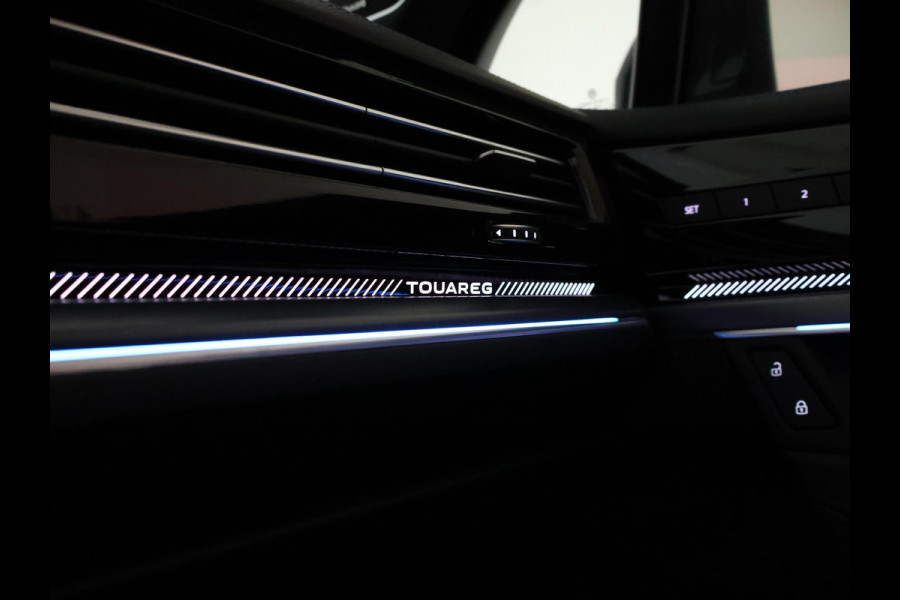 Volkswagen Touareg R 3.0 TSi V6 eHybrid 4MOTION R 462 PK *CHILI RED* + PANORAMA | STOELVENTILATIE | LUCHTVERING | DYNAUDIO | HEAD-UP DISPLAY