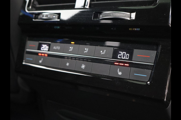 Volkswagen Touareg R 3.0 TSi V6 eHybrid 4MOTION R 462 PK *CHILI RED* + PANORAMA | STOELVENTILATIE | LUCHTVERING | DYNAUDIO | HEAD-UP DISPLAY