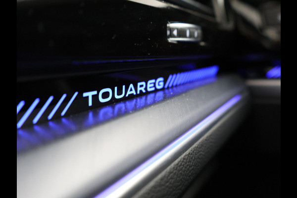 Volkswagen Touareg R 3.0 TSi V6 eHybrid 4MOTION R 462 PK *CHILI RED* + PANORAMA | STOELVENTILATIE | LUCHTVERING | DYNAUDIO | HEAD-UP DISPLAY