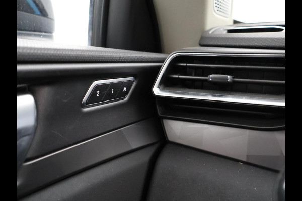 Lynk & Co 01 1.5 HYBRID 261 PK AUT. + PANORAMA | 360 CAMERA | SFEERVERLICHTING | ADAPTIVE CRUISE | FULL LED