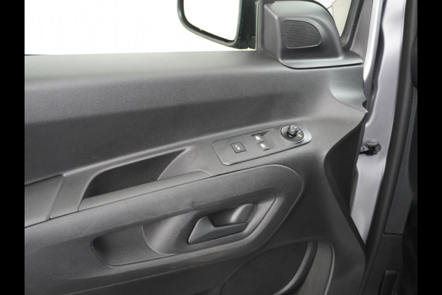 Opel Combo 1.5D 102PK L1H1 Pdc Airco ECC Cruise Control Lichtsensor Schuifdeur Betonplex vloer Lat om Lat Betimmering Tussenwand Euro 6