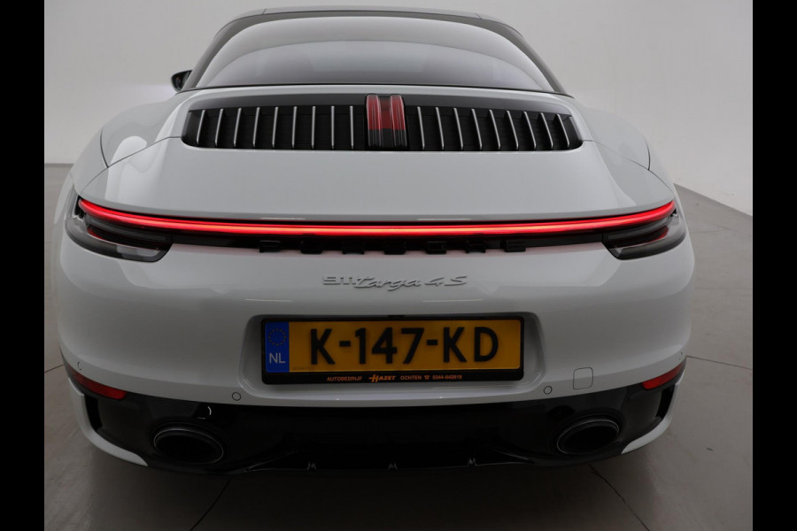 Porsche 911 TARGA 4S 3.0 992 ORIG. NL *17.979 KM* + SPORTUITLAAT / SFEERVERLICHTING / 360 CAMERA