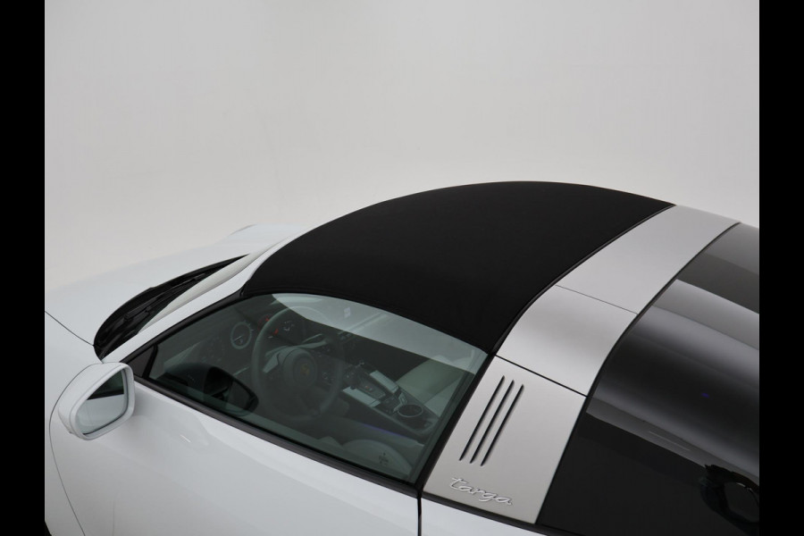 Porsche 911 TARGA 4S 3.0 992 ORIG. NL *17.979 KM* + SPORTUITLAAT / SFEERVERLICHTING / 360 CAMERA