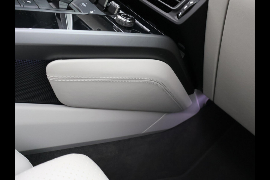 Porsche 911 TARGA 4S 3.0 992 ORIG. NL *17.979 KM* + SPORTUITLAAT / SFEERVERLICHTING / 360 CAMERA