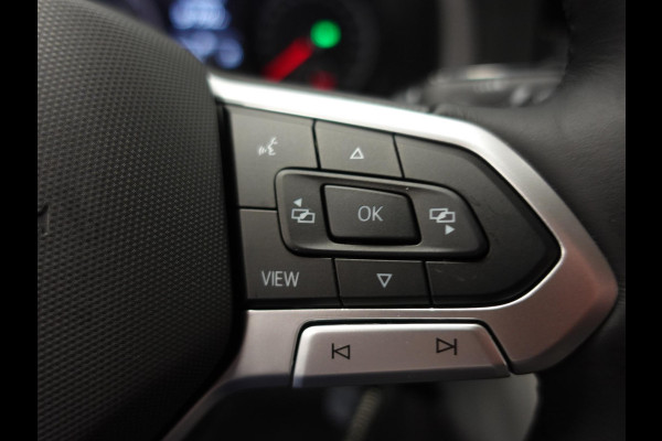 Volkswagen Transporter 2.0 TDI L2H1 28 Highline Automaat Camera | Airco | Cruise control | Navigatie | Trekhaak | Lichtmetalen velgen | Apple Carplay/ Android Auto | LED