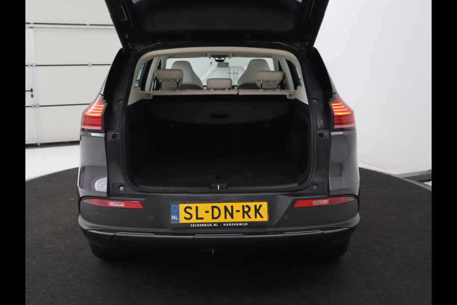 Aiways U5 63 kWh Premium | 3-Fase | Panoramadak | Leder | Stoelverwarming | Adaptive cruise | Carplay | 360 camera | Full LED | Keyless