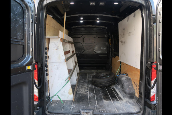 Ford Transit 310 2.0 125 PK TDCI *EURO 6* L2H2 + CAMERA / TREKHAAK 2600 KG / NAVI / DAB