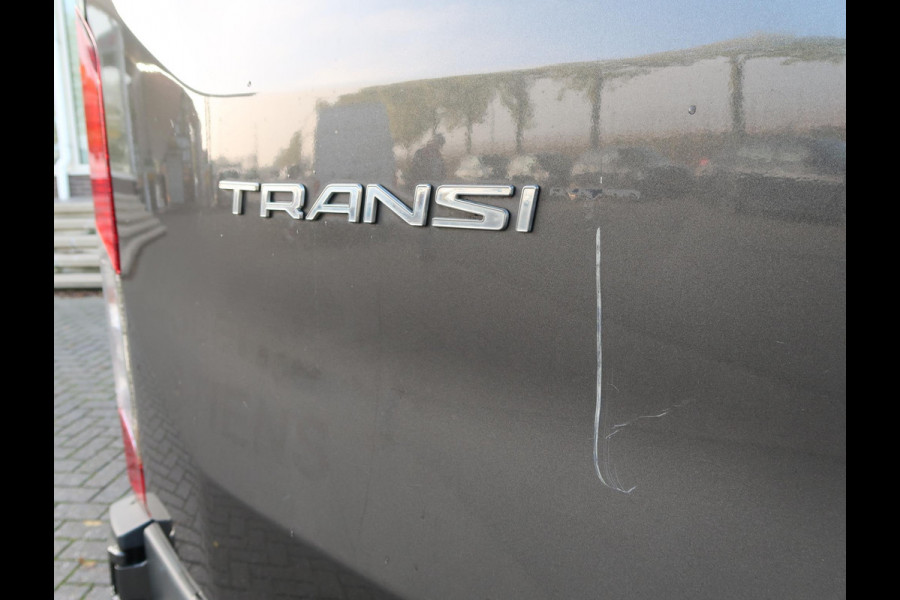 Ford Transit 310 2.0 125 PK TDCI *EURO 6* L2H2 + CAMERA / TREKHAAK 2600 KG / NAVI / DAB