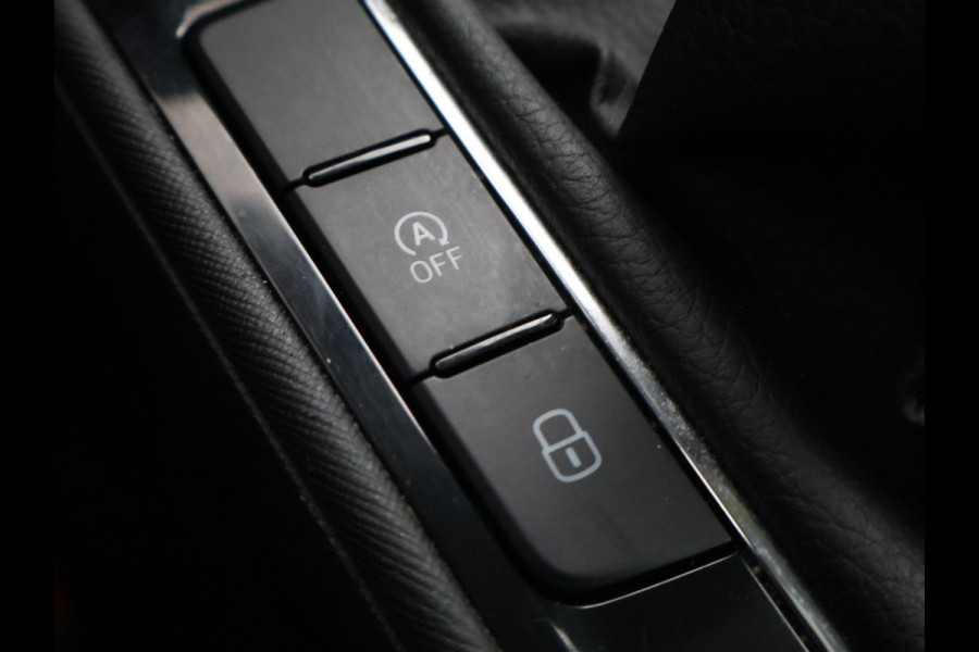 Škoda Fabia 1.0 TSI 95 PK + ADAPTIVE CRUISE | TREKHAAK | PANORAMA