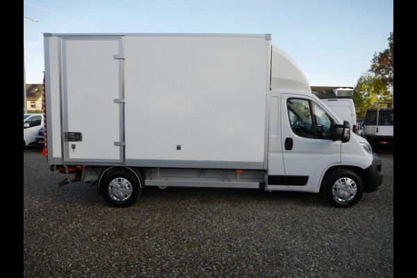 Opel Movano Opel Movano 2.2D 165PK, Meubelbak, Laadlift, Laadbak: L*B*H = 375*210*215 / Lading vastzetrail op 100 cm met 1 vastzetstang, Zijdeur rechtsachter Laadklep D'Hollandia 750 KG, plateau van 160 cm en met afstandsbediening en rolstops