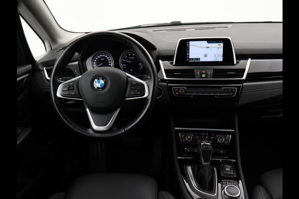 BMW 2 Serie Active Tourer 225xe 224 PK XDRIVE PLUG-IN HYBRID + STOELVERWARMING / AFN. TREKHAAK / NAVIGATIE