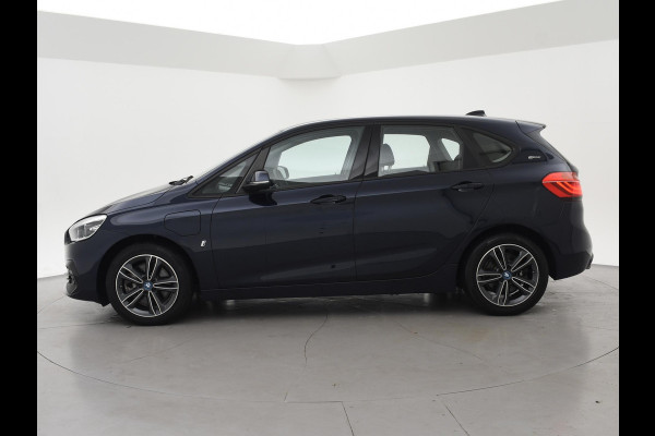 BMW 2 Serie Active Tourer 225xe 224 PK XDRIVE PLUG-IN HYBRID + STOELVERWARMING / AFN. TREKHAAK / NAVIGATIE
