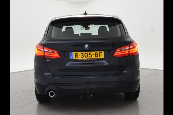 BMW 2 Serie Active Tourer 225xe 224 PK XDRIVE PLUG-IN HYBRID + STOELVERWARMING / AFN. TREKHAAK / NAVIGATIE