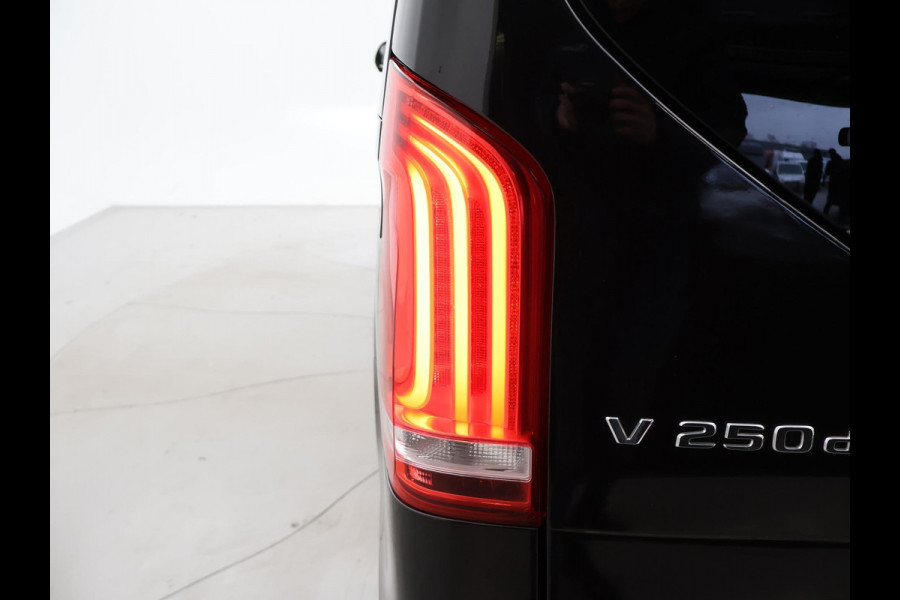 Mercedes-Benz V-Klasse 250D DUBBEL CABINE AVANTGARDE + SCHUIFDAK / BURMESTER / ELEKTR. SCHUIFDEUREN