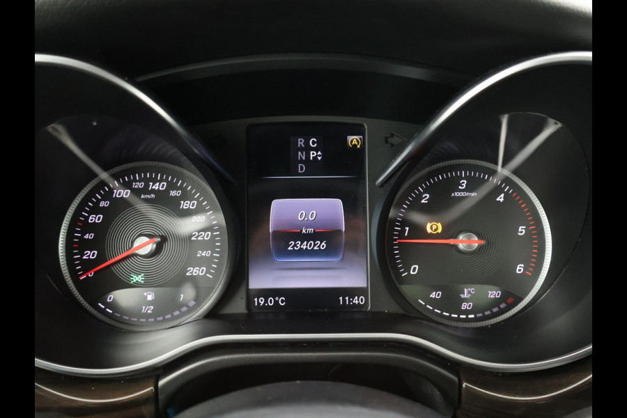 Mercedes-Benz V-Klasse 250D DUBBEL CABINE AVANTGARDE + SCHUIFDAK / BURMESTER / ELEKTR. SCHUIFDEUREN