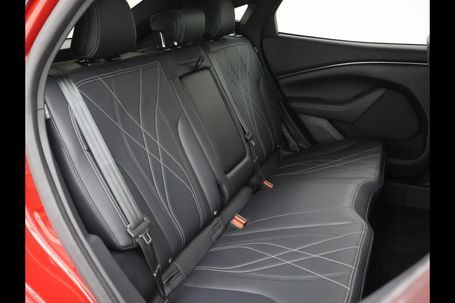 Ford Mustang Mach-E 75kWh LUCID RED + STUURVERW. / ADAPTIVE CRUISE / CARPLAY