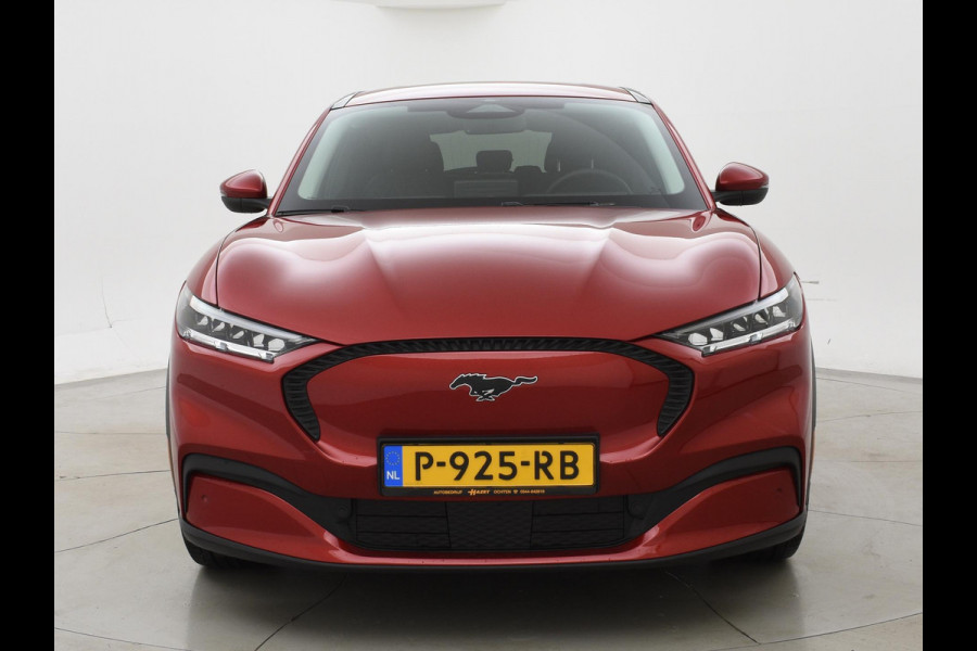 Ford Mustang Mach-E 75kWh LUCID RED + STUURVERW. / ADAPTIVE CRUISE / CARPLAY
