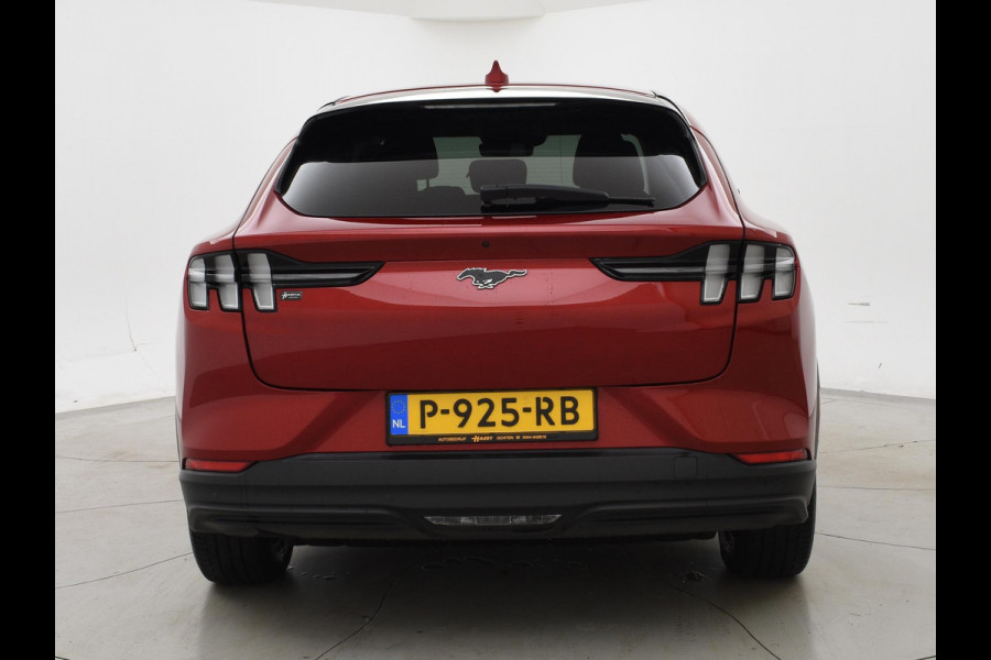 Ford Mustang Mach-E 75kWh LUCID RED + STUURVERW. / ADAPTIVE CRUISE / CARPLAY