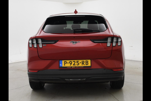 Ford Mustang Mach-E 75kWh LUCID RED + STUURVERW. / ADAPTIVE CRUISE / CARPLAY