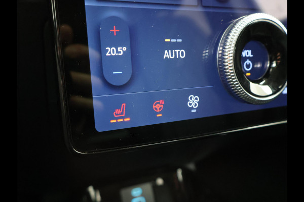 Ford Mustang Mach-E 75kWh LUCID RED + STUURVERW. / ADAPTIVE CRUISE / CARPLAY