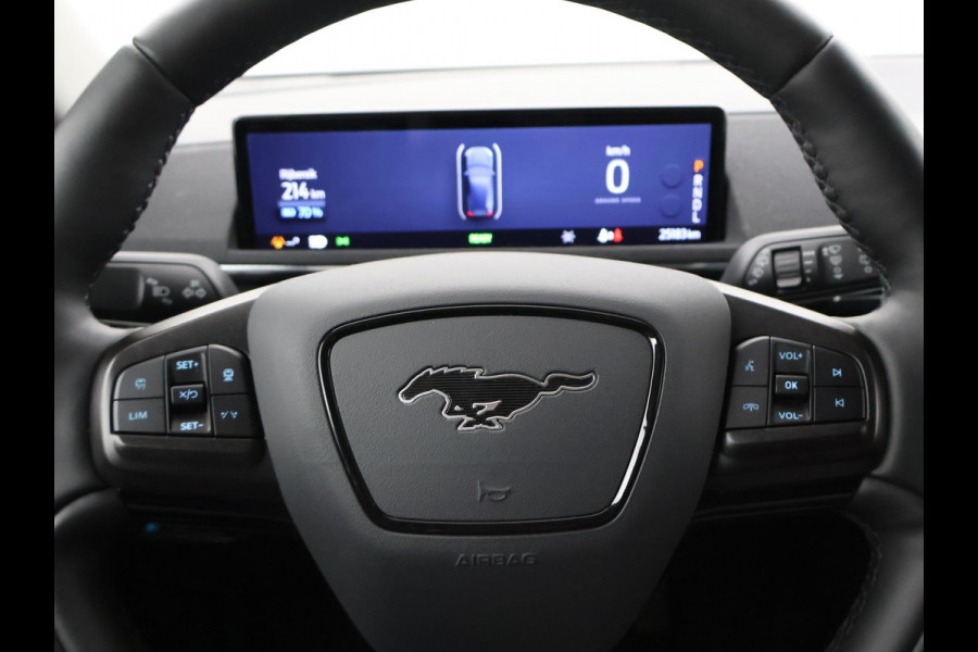 Ford Mustang Mach-E 75kWh LUCID RED + STUURVERW. / ADAPTIVE CRUISE / CARPLAY