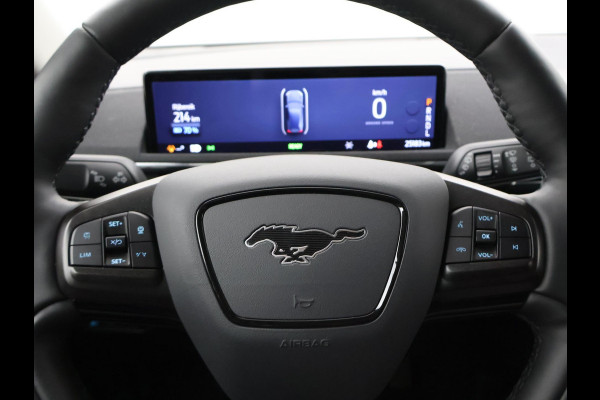 Ford Mustang Mach-E 75kWh LUCID RED + STUURVERW. / ADAPTIVE CRUISE / CARPLAY