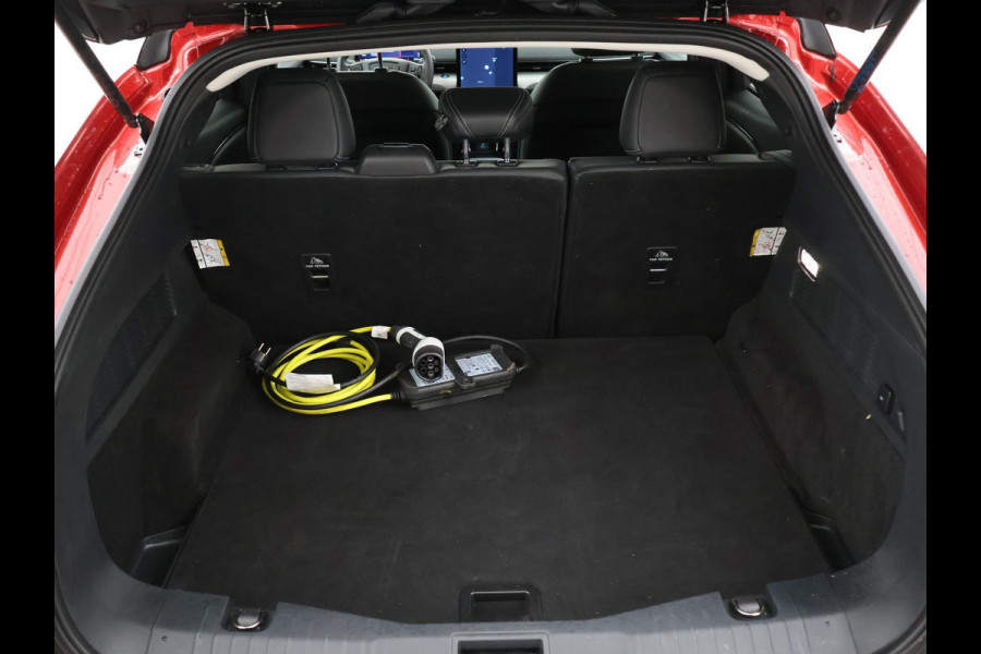 Ford Mustang Mach-E 75kWh LUCID RED + STUURVERW. / ADAPTIVE CRUISE / CARPLAY