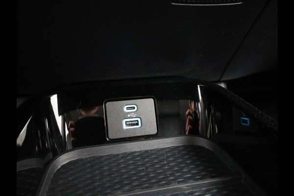 Ford Mustang Mach-E 75kWh LUCID RED + STUURVERW. / ADAPTIVE CRUISE / CARPLAY