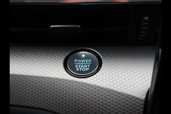 Ford Mustang Mach-E 75kWh LUCID RED + STUURVERW. / ADAPTIVE CRUISE / CARPLAY